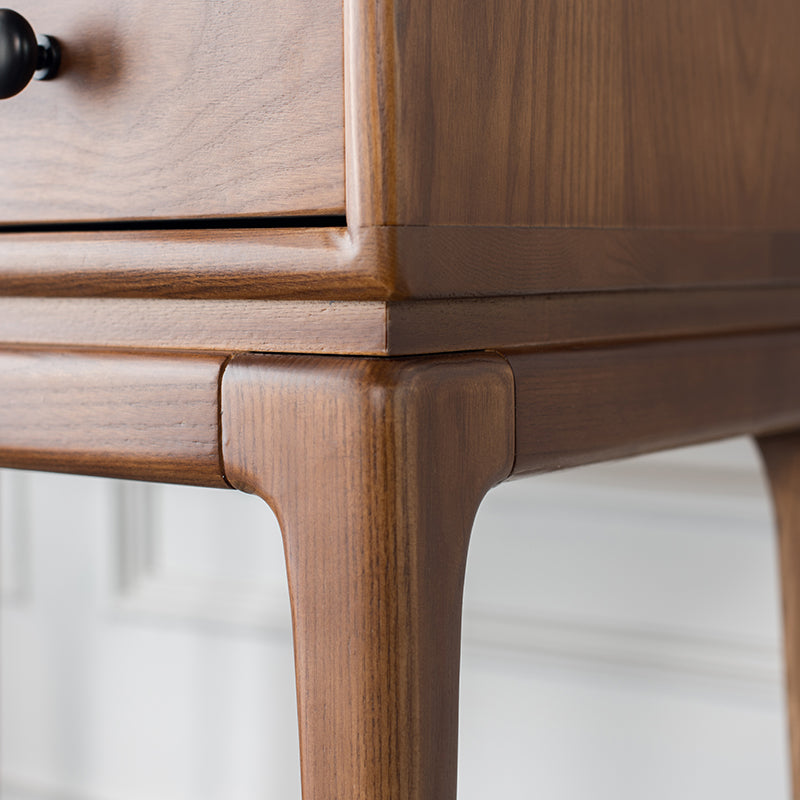 Contemporary Charm: Dimitre 3-Drawer Chest